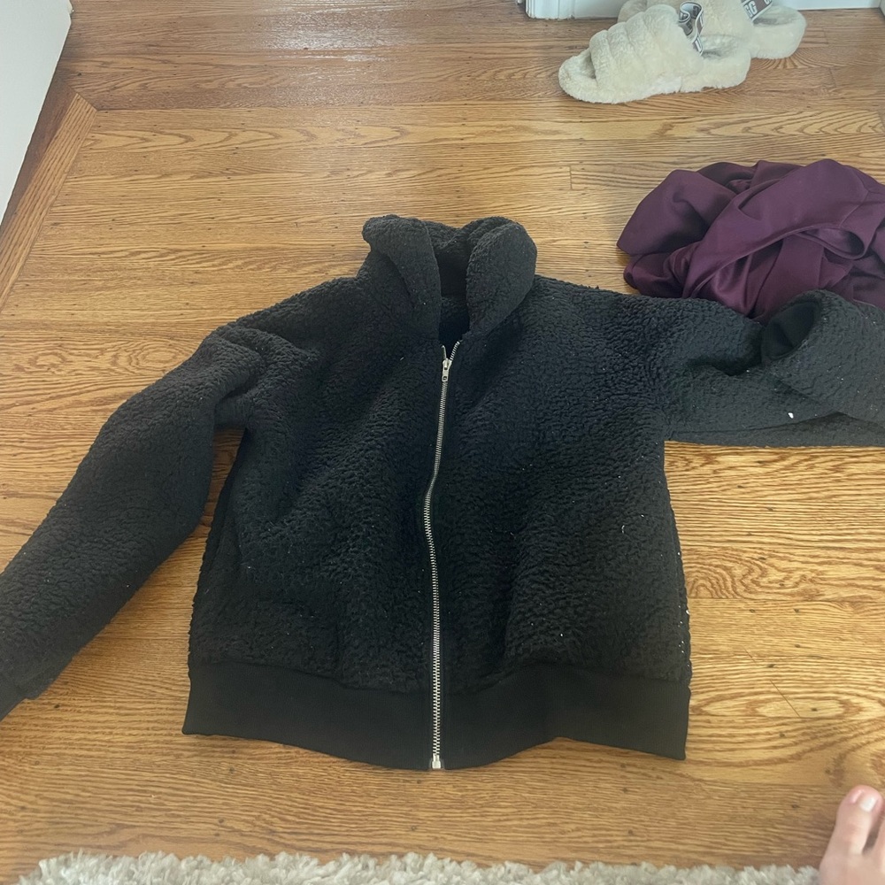 Black cropped small jacket fluff